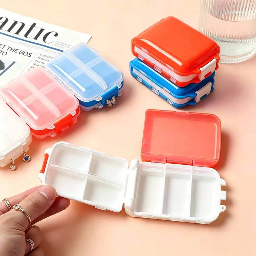 Piccolo portagioie - Contenitore portagioie pieghevole portatile a tre strati in plastica con 8 scomparti per riporre oggetti separatamente.