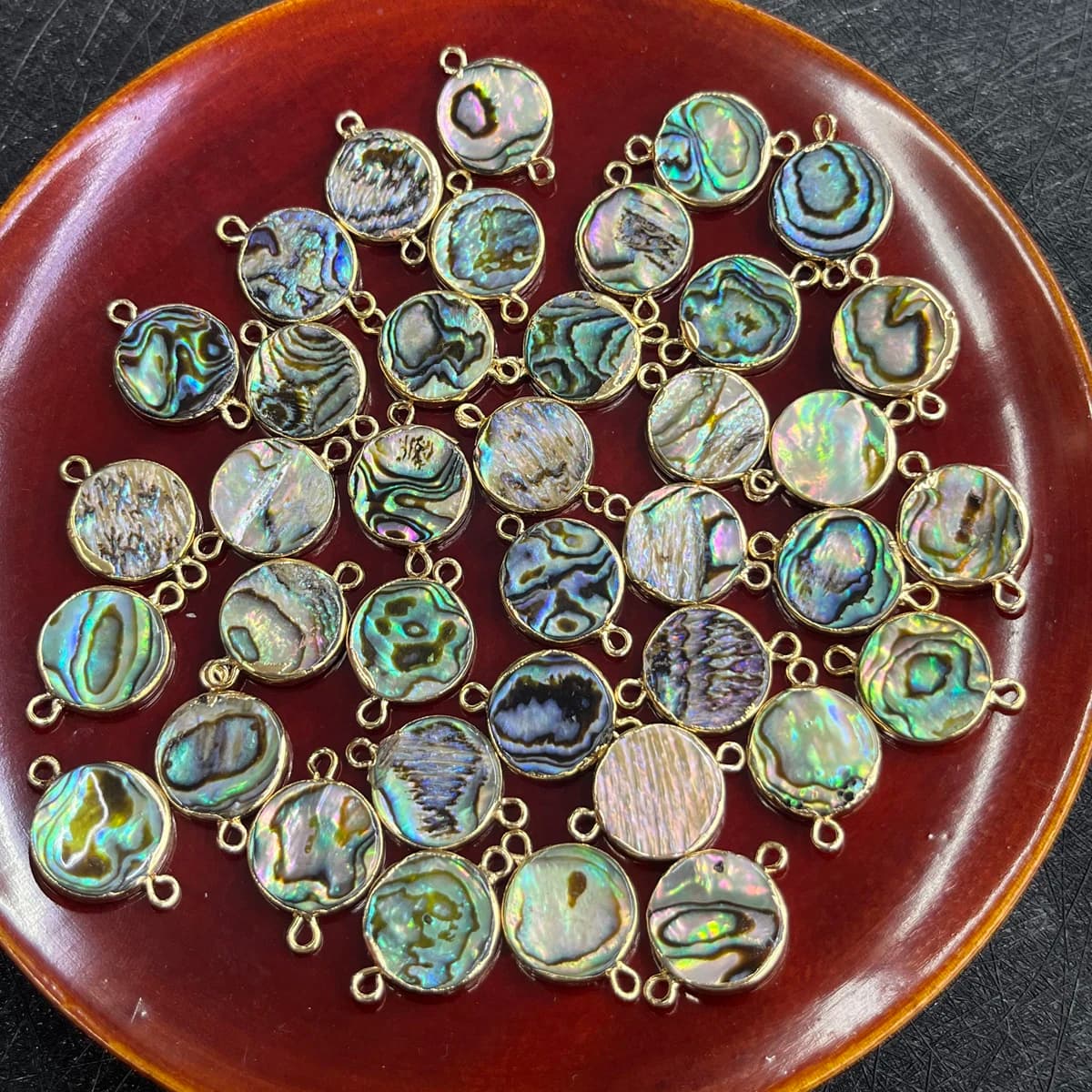 2 pezzi/set connettori di conchiglia naturale ciondoli rotondi di conchiglia di abalone per braccialetti da donna fai da te accessori per la creazione di gioielli 14x14mm