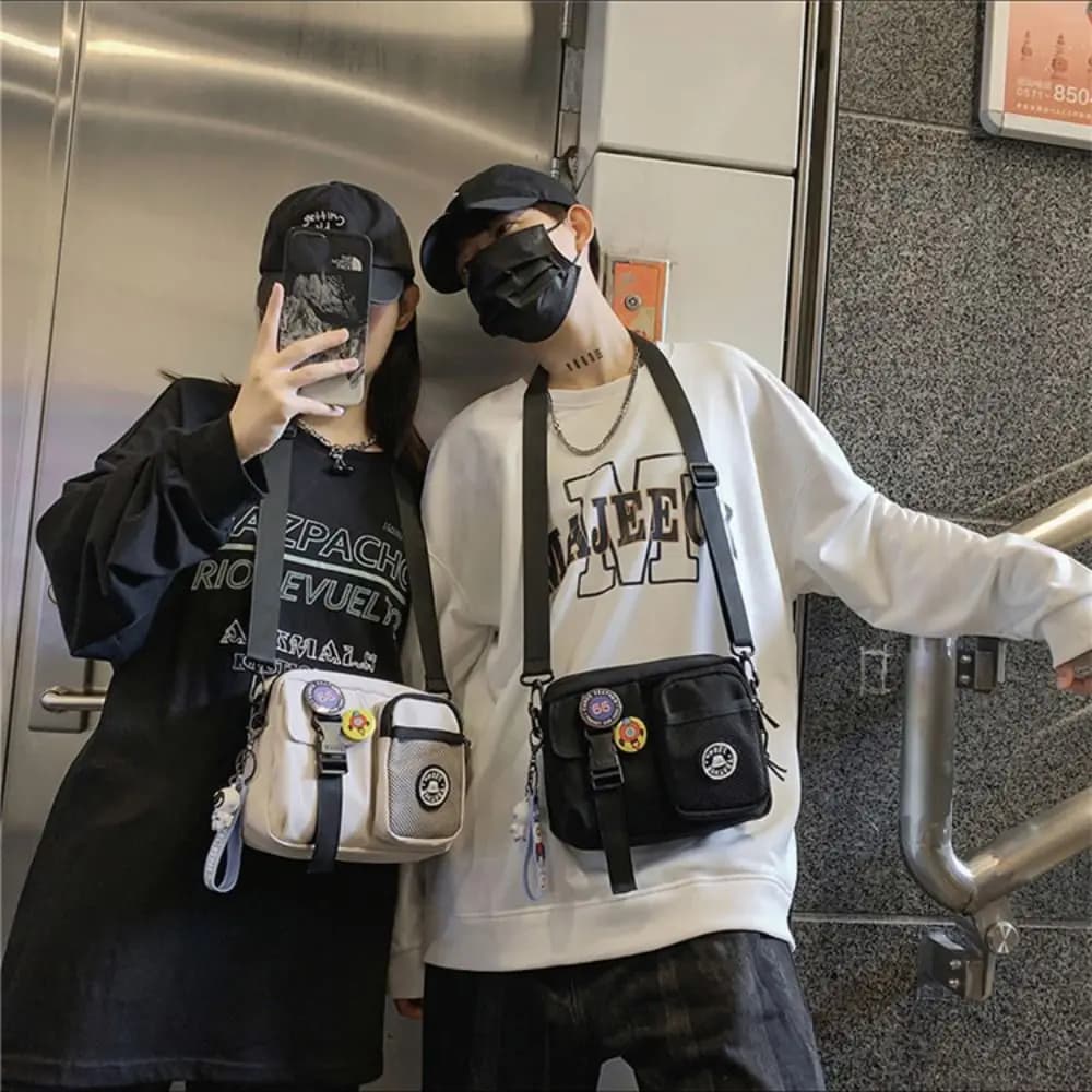 Piccola borsa a tracolla in tela ad asciugatura rapida Borsa a tracolla portatile da uomo Harajuku Borsa con cerniera Borsa per cellulare casual unisex