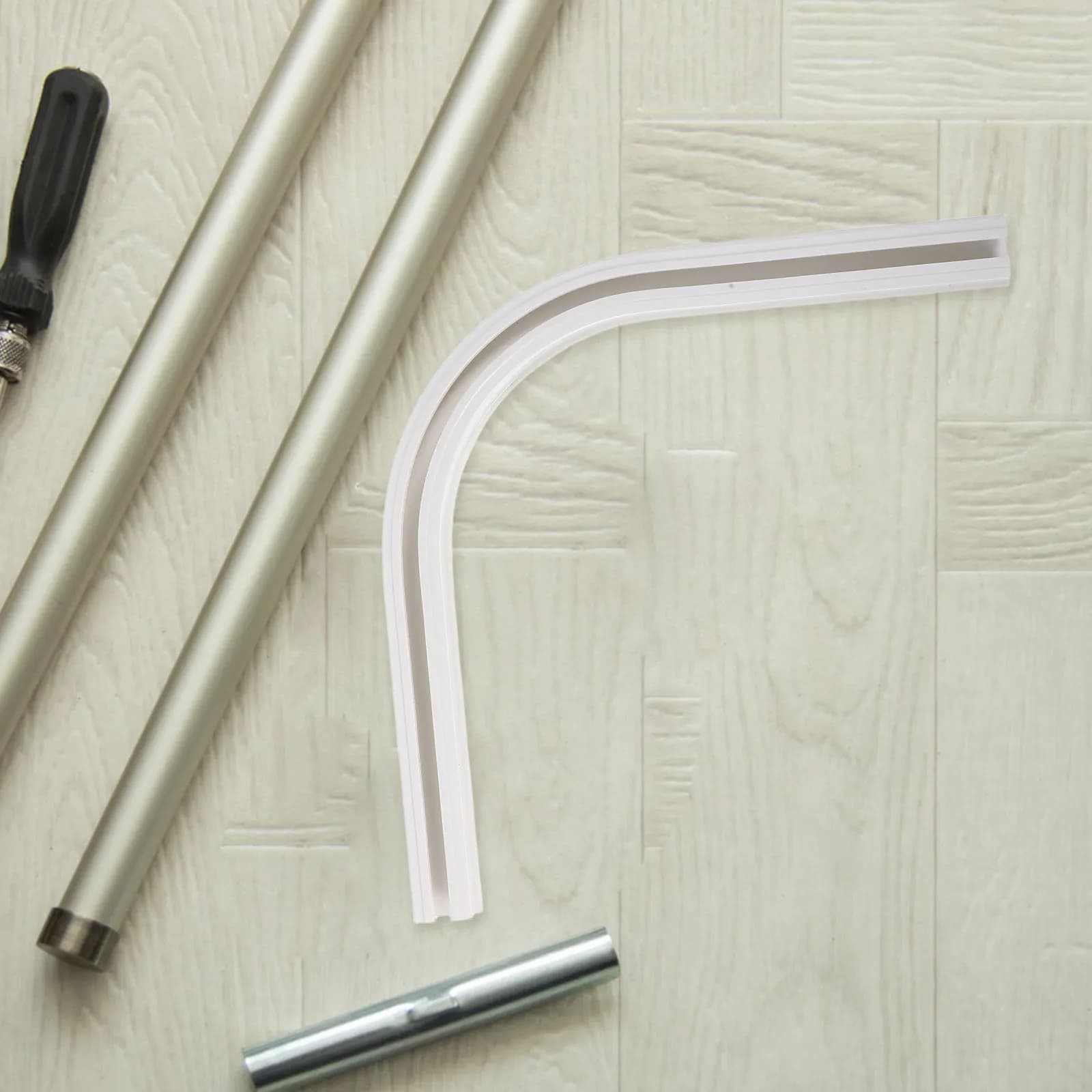 Binario per Tende da Soffitto Adesivo a Parete con Guida Angolare, Funzionamento Silenzioso e Fluido, Design Moderno