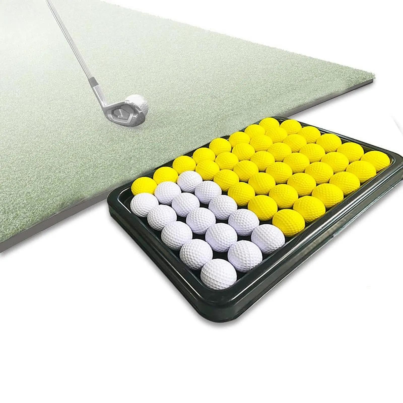 Scatola porta vassoio per palline da golf Forniture nere Contenitore per palline da golf per sport all'aria aperta Chipping Tappetini per la maggior parte delle colpi di altalena da golf per interni