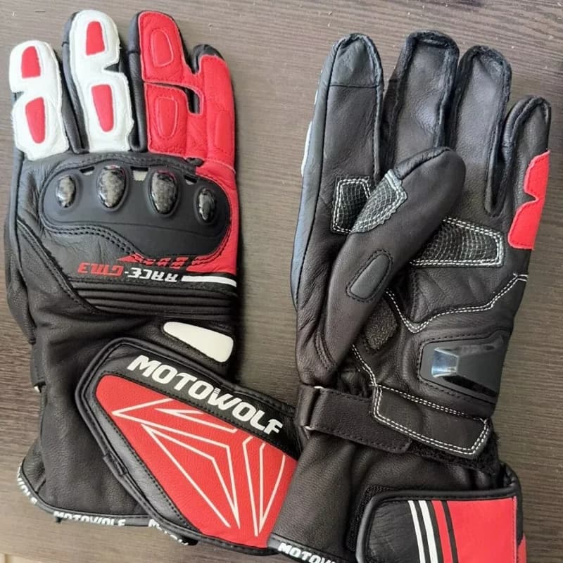 MotoWolf Winter Gloves Motorcycle Anti-drop Locomotive Riding Equipment Four Seasons Windproof Carbon Fiber Case Touch Screen
