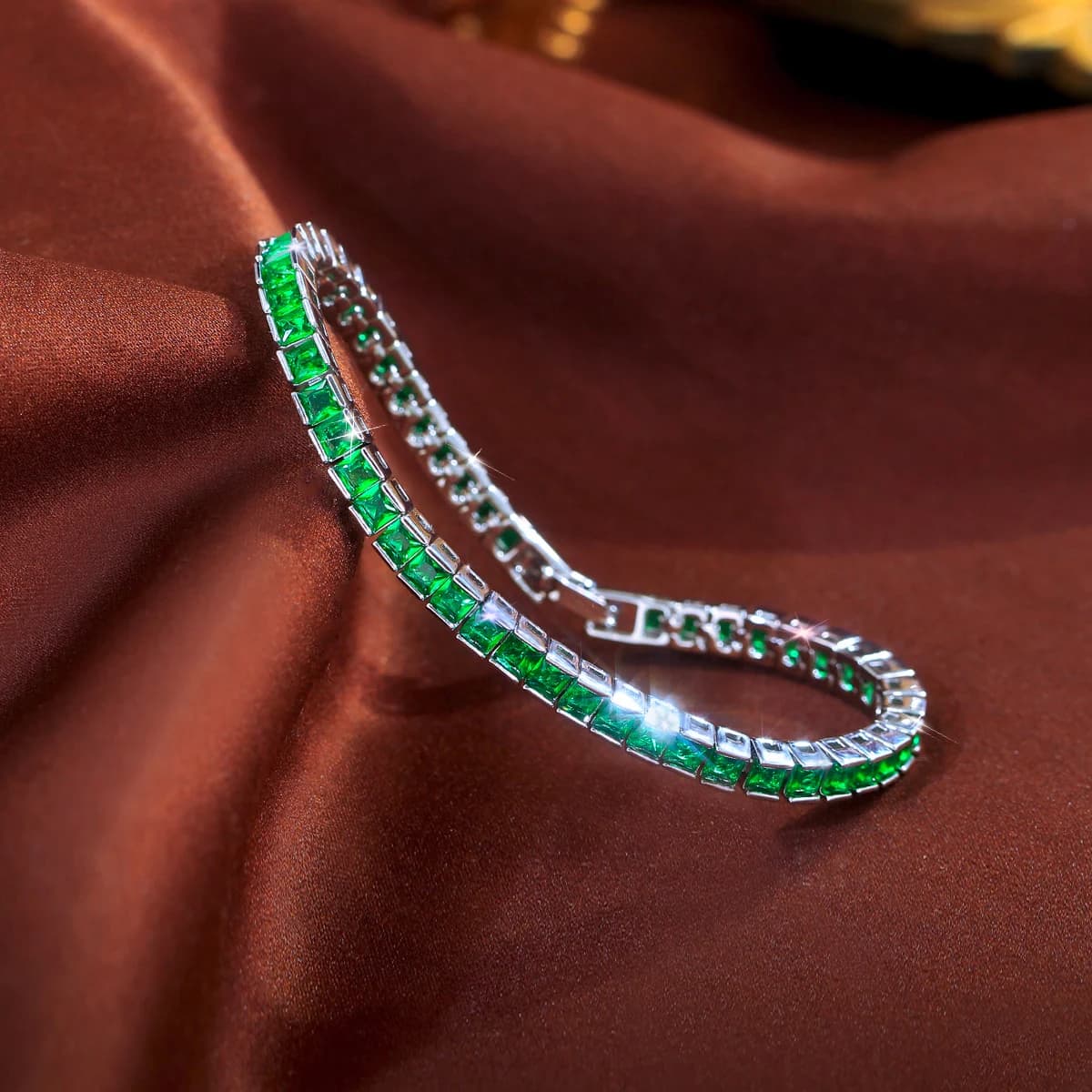 BeaQueen Trendy Green Square CZ Pietra pavimentata Bracciale a catena a maglie da tennis per le donne Accessori per bigiotteria per feste di nozze S0305