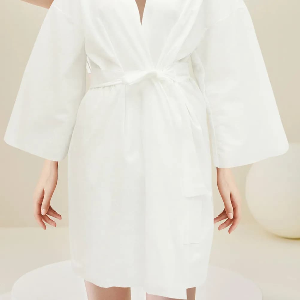 6Pcs Disposable Bathrobe and Bath Skirt Set for Women Men Spa Salon Sauna Steam Room Use Lightweight Comfortable Wrap Gown