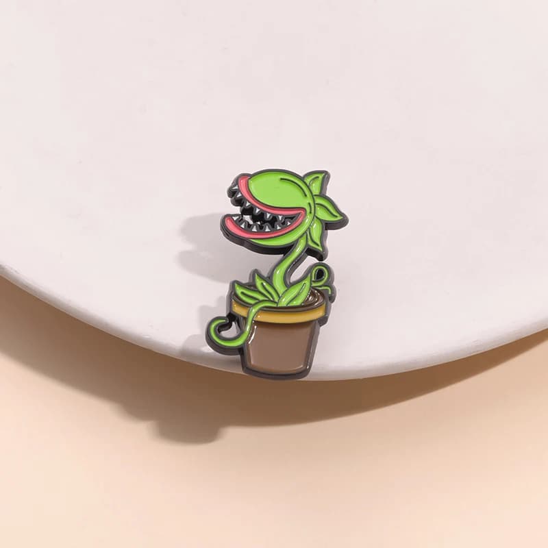 Denti affilati flowers cannibalistic enamelled brooch Horror flower green invading plants distinctive badge wrapped jewelry gift wholesale
