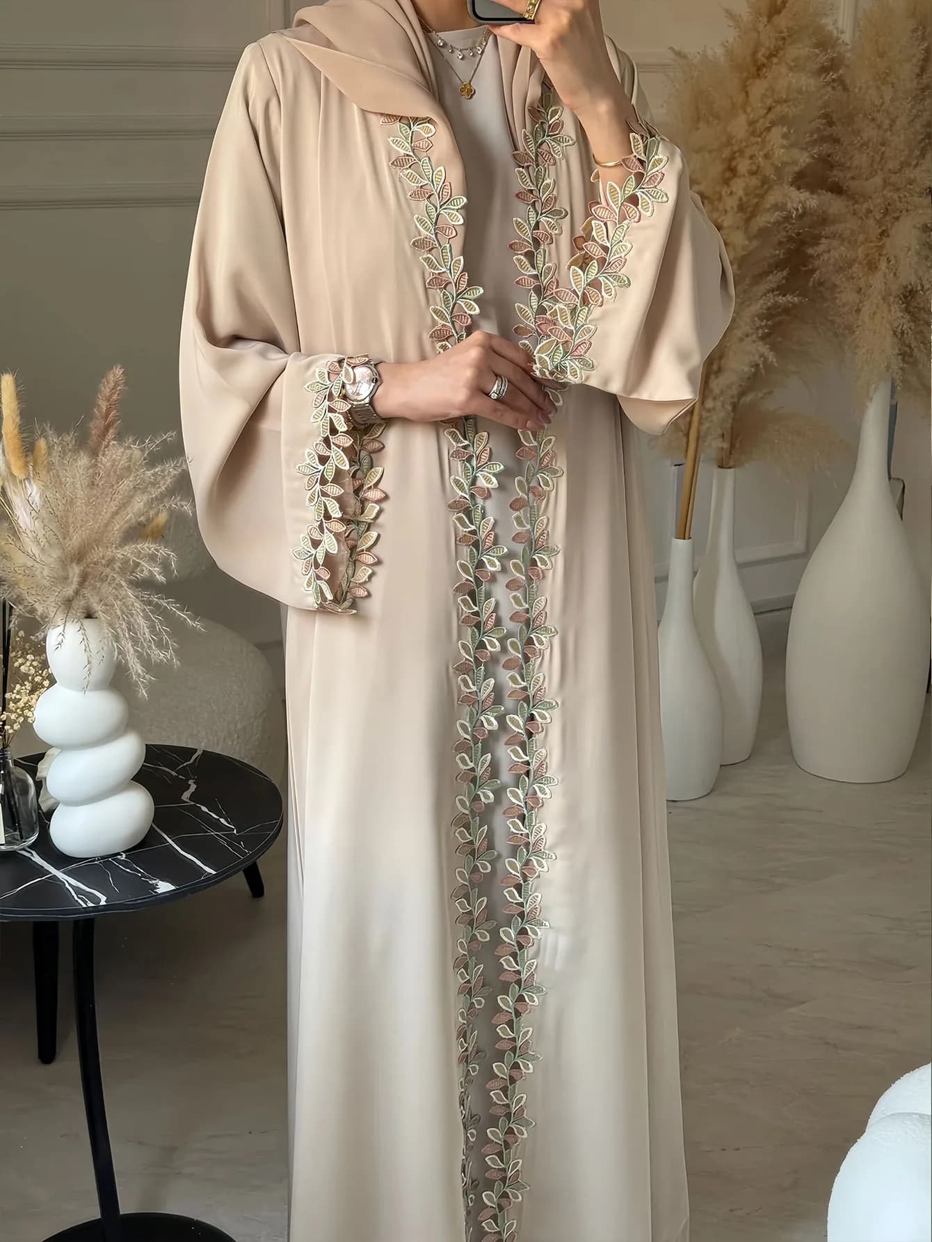 Elegante Abaya con Pizzo, Abbigliamento Femminile a Maniche Lunghe, Abito Modesto di Lusso Dubai, Vestito Abaya per Donna in Poliestere, Maxi Abito Fluido
