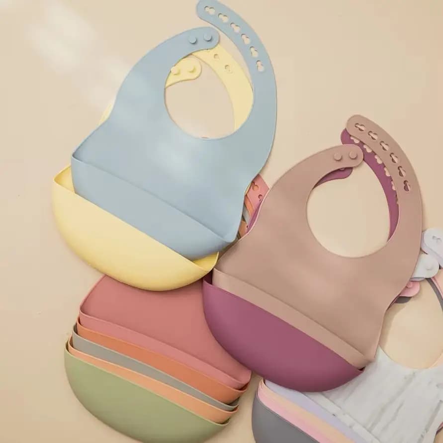 Baby Bibs for Mealtime Waterproof Silicone Baby Bibs UltraSoft Kids Bibs to Keep Clothes Clean U-Shaped Baby Bibs Cute Bibs Gift