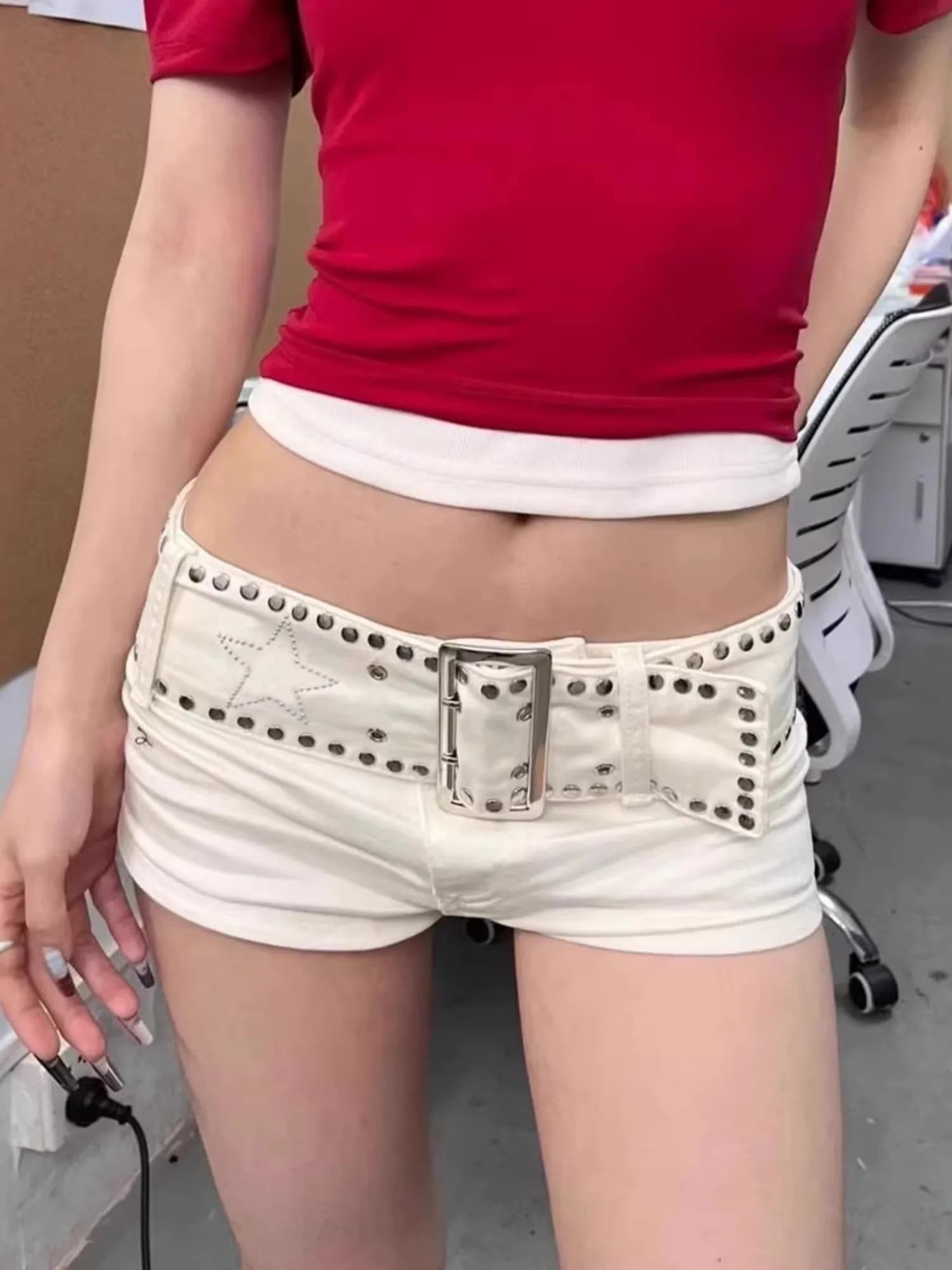 Women's Low Rise White Denim Shorts Y2K Star & Studded Detail Summer Hot Pants Stretch Micro Shorts Streetwear
