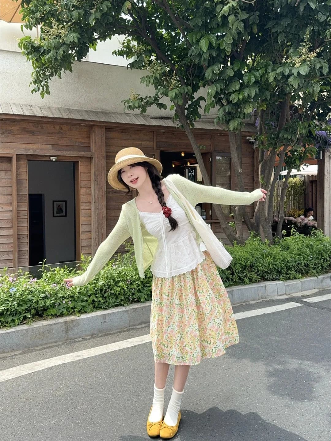 Sweet Girl Style Knitted Three-Piece Set Women's Summer 2026 Floral Half Skirt Base Tank Top Open Cardigan High Waist Design