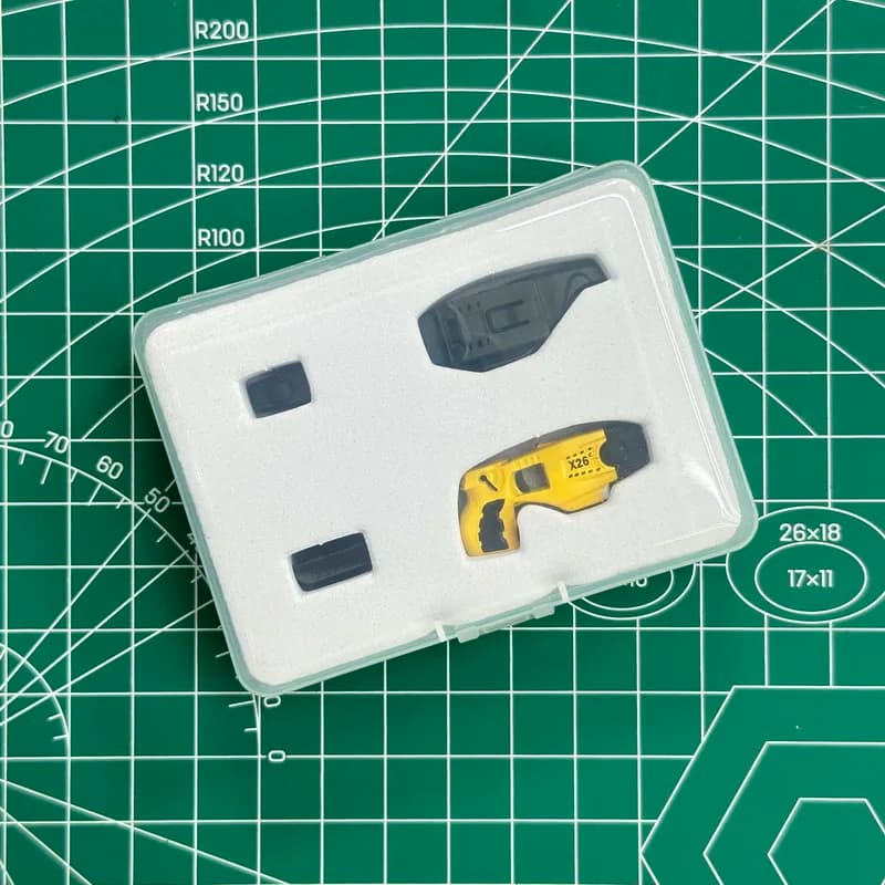 ZY2009E 1/6 Bilancia X26 Taser Pistola Modello Giallo Da Collezione 12 pollici Action Figure Sodlier Accessori Giocattoli per Adulti