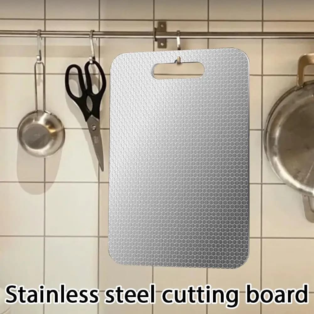 Stainless steel cutter set with honeycomb pattern, non-slip surface, reduces scratches for meat, vegetables, fruit, 3 sizes available