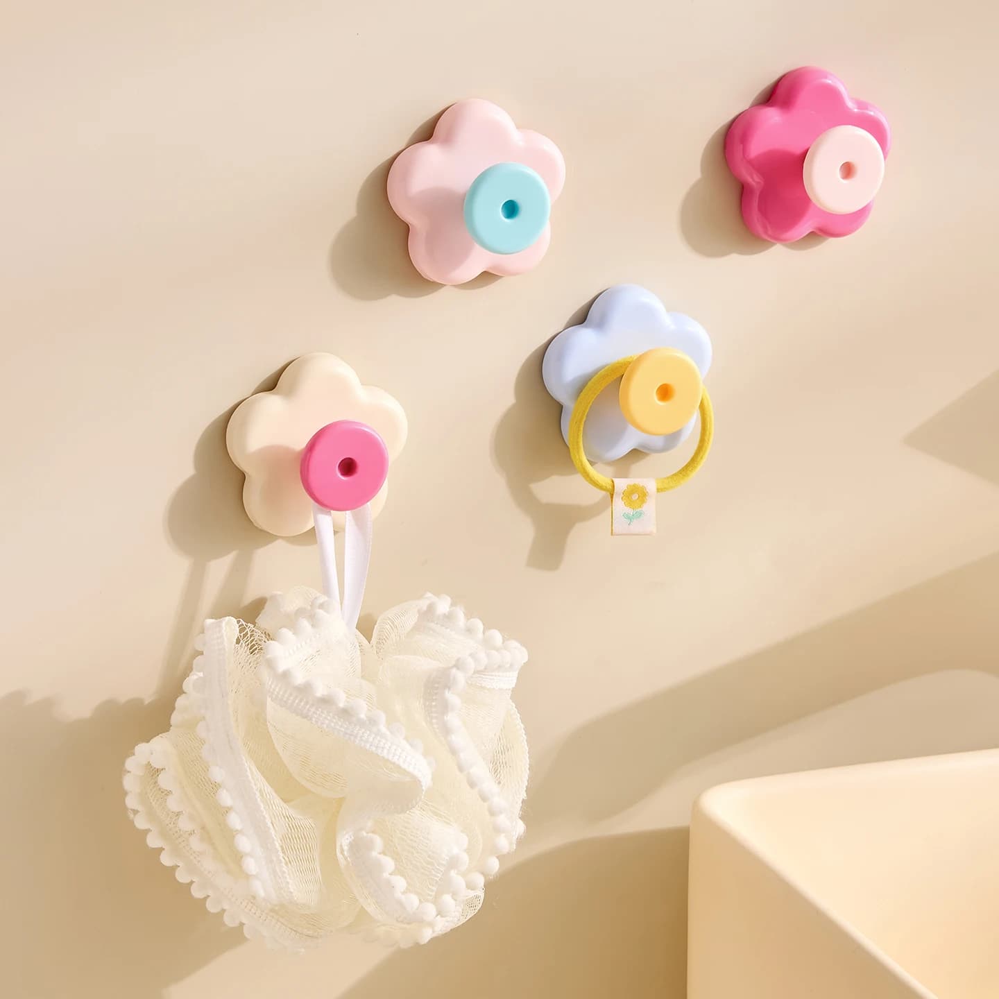 Suction Cup Hook, No Punching Hole, Hanging Clothes Hook Behind the Door, Bathroom Strong Load-Bearing, No Trace, Bathroom Cute