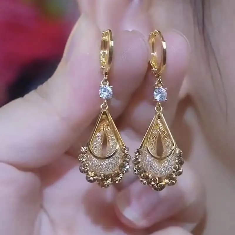 Gold wire mesh coffee color crystal water drop earrings women's light luxury high-end sense fashion atmosphere earrings temperament earrings