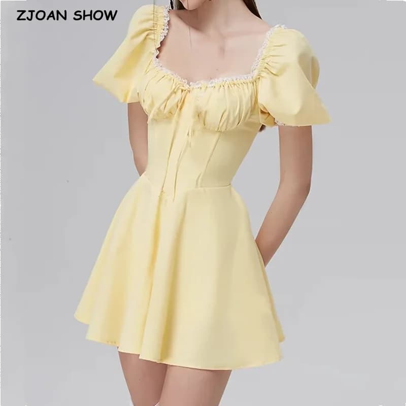 2024 dolce giallo giuntura pizzo aderente corsetto stile mini abito da donna croce allacciatura fasciatura posteriore manica corta a sbuffo abito da festa