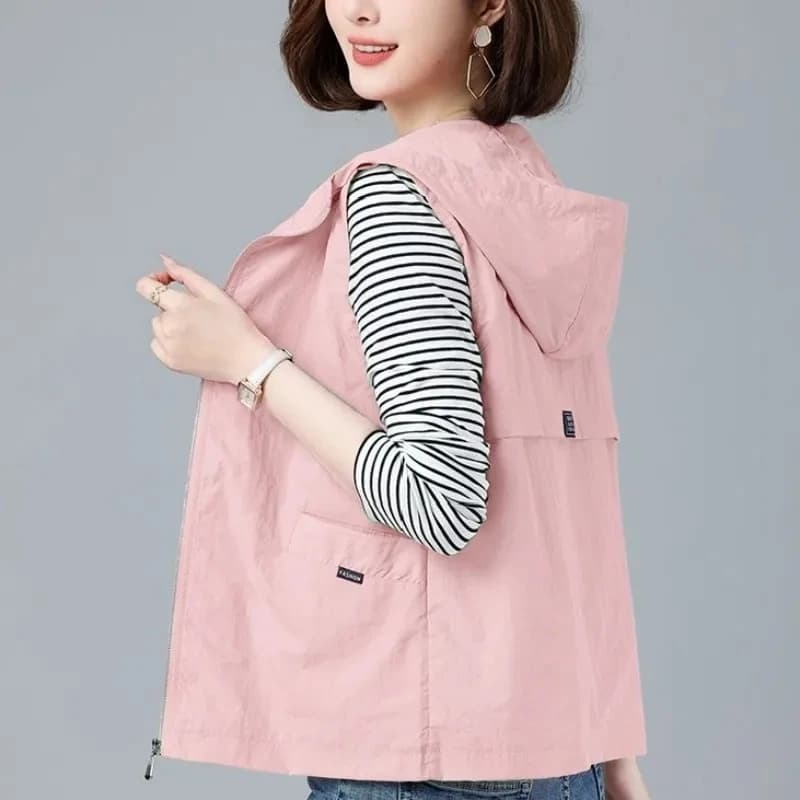 Gilet Casual sottile con cappuccio donna 2023 fodera estiva protezione solare giacca senza maniche Basic Zipprt gilet corto cappotto con protezione solare 5XL