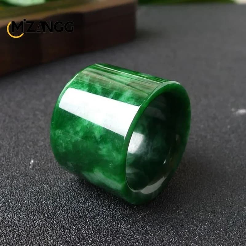 Anello di giadeite del Myanmar naturale intaglio cinese anello di giada da uomo di lusso atmosferico gioielli di moda amuleto fortunato