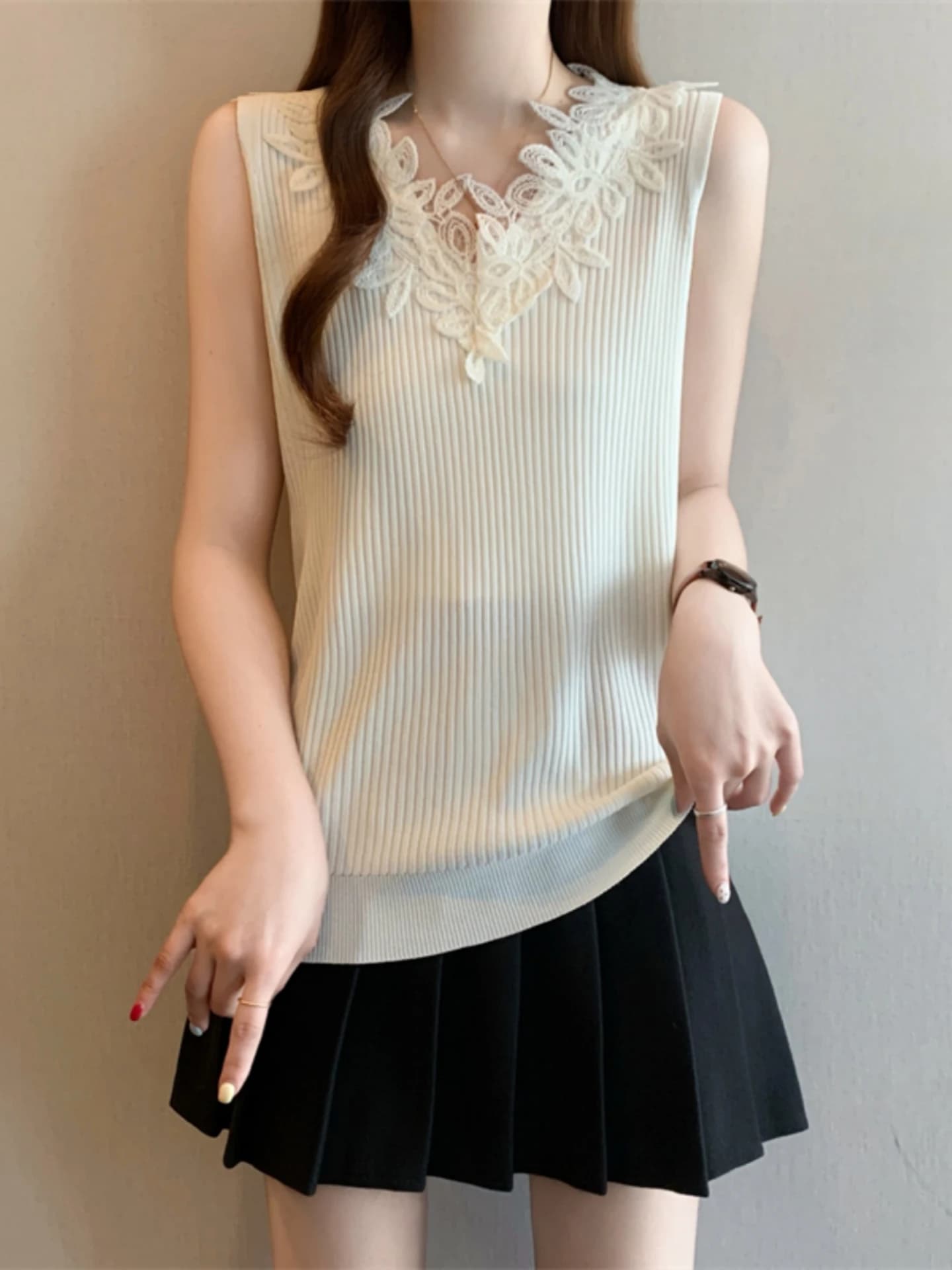 Slimming Ice Silk Knitted Sleeveless V-Neck Vest Women's Summer plus Size Lace Splice Casual Top Comfortable Breathable