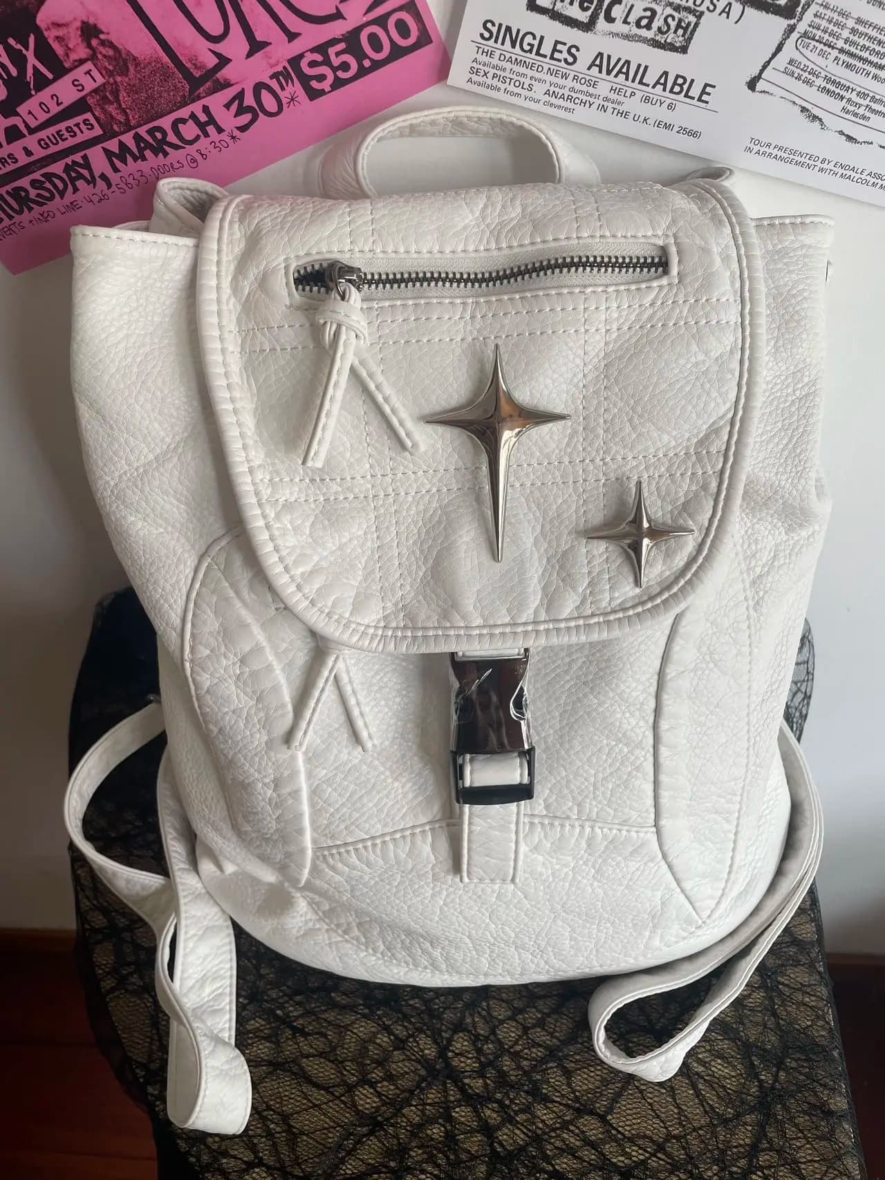 Zaino Grunge Y2K con Borchie a Stella Bianche, Zaini in Pelle Bianca Gotica per Donne, Zaino alla Moda con Stella
