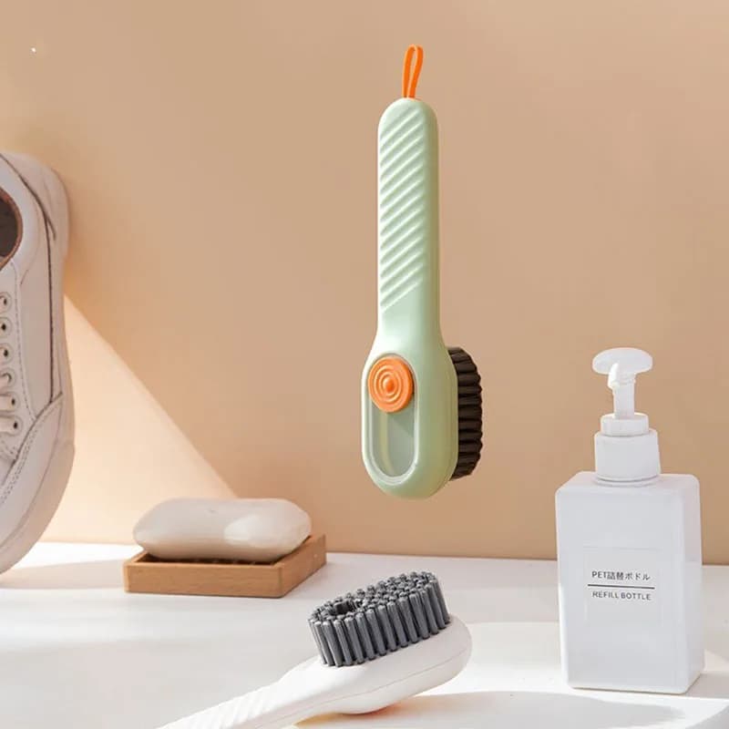 Spazzola per scarpe con manico lungo liquido a pressione automatica con setole morbide che non danneggia le scarpe, spazzola per bucato, strumento per la pulizia