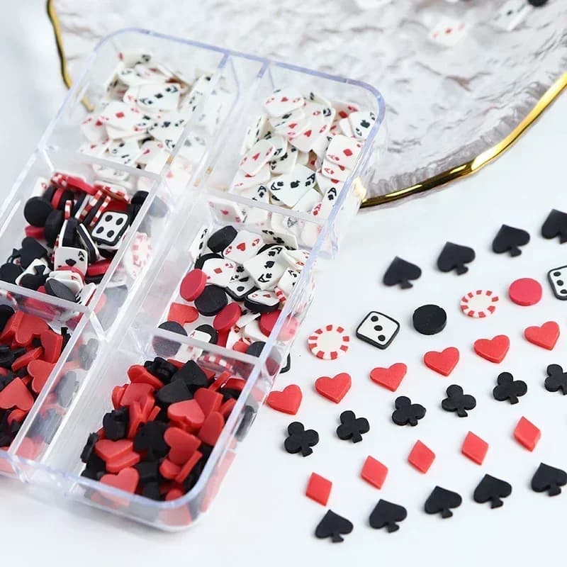 Materiale di riempimento in resina epossidica da poker Carta da gioco Riempitore di scaglie di argilla polimerica per stampo in resina Accessori per la creazione di gioielli con ciondolo fai-da-te
