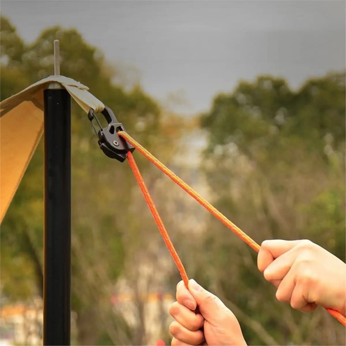 Tenditore automatico per corda per tenda con fibbia retrattile Baldacchino esterno Sistema di serraggio regolabile antivento Attrezzatura da campeggio