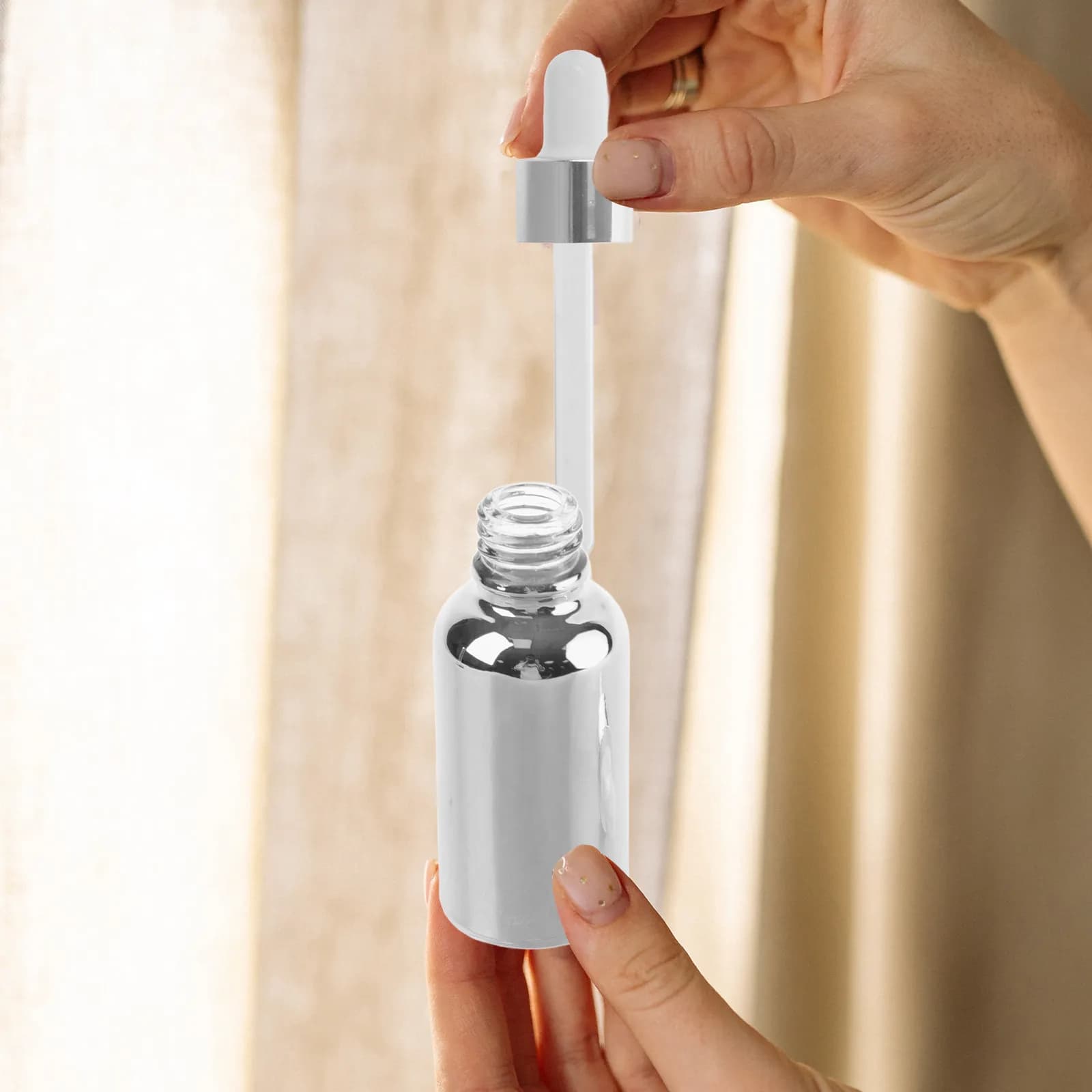10 flaconi contagocce in vetro da 30 ml, bottiglie per oli essenziali placcate in argento, contenitori vuoti per oli con contagocce di precisione per siero per capelli