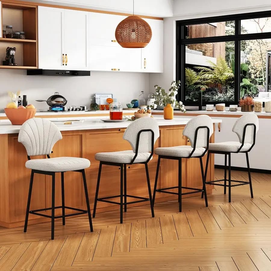 Set di 4 Sgabelli, Sedie da Isola con Gambe in Metallo e Poggiapiedi, Sgabelli da Bar Altezza Bancone con Schienale a Forma di Conchiglia, Stile Moderno
