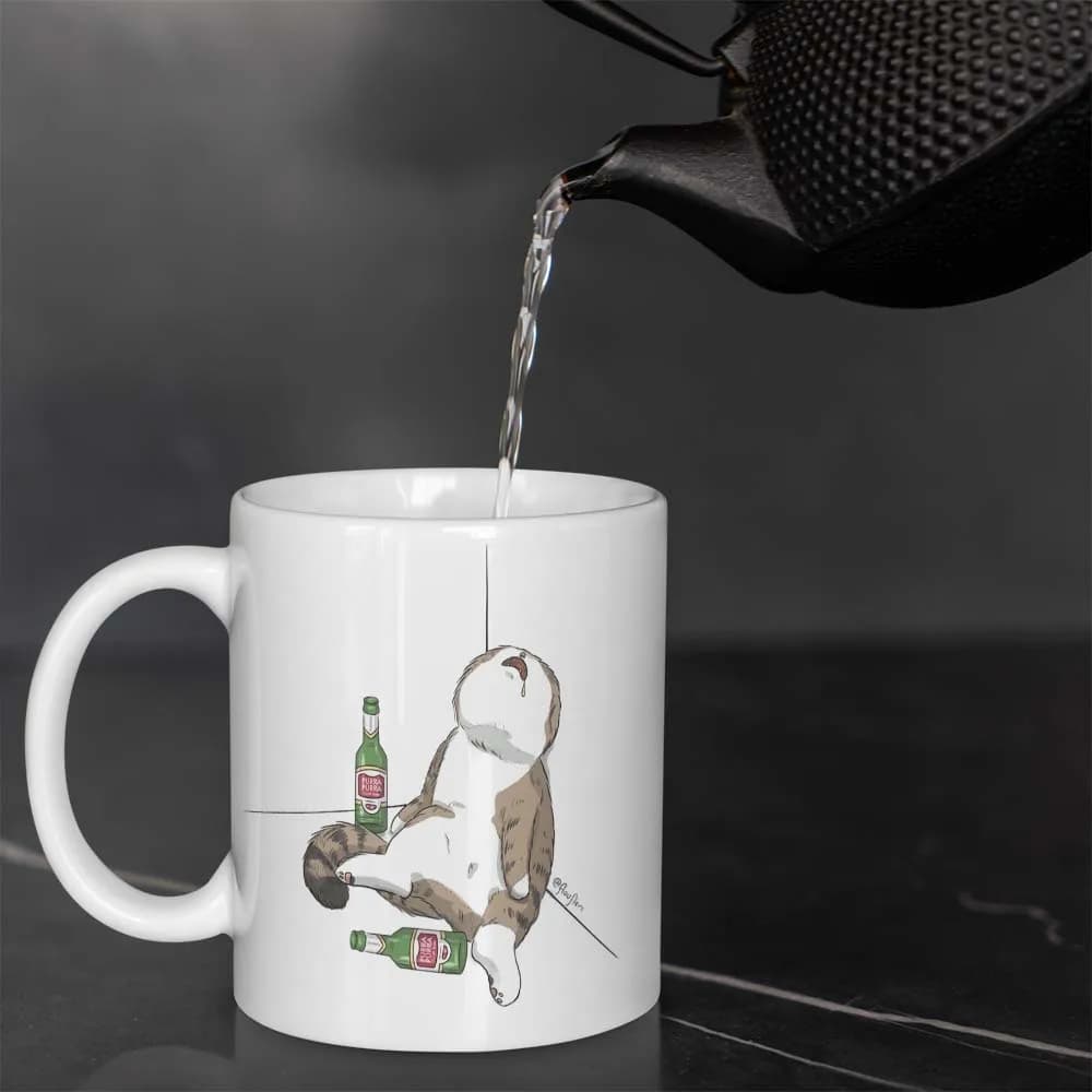 Gatto freddo con boccale di birra: design divertente e unico: regalo perfetto per gli amanti dei gatti e gli appassionati di birra, ideale per l'uso quotidiano