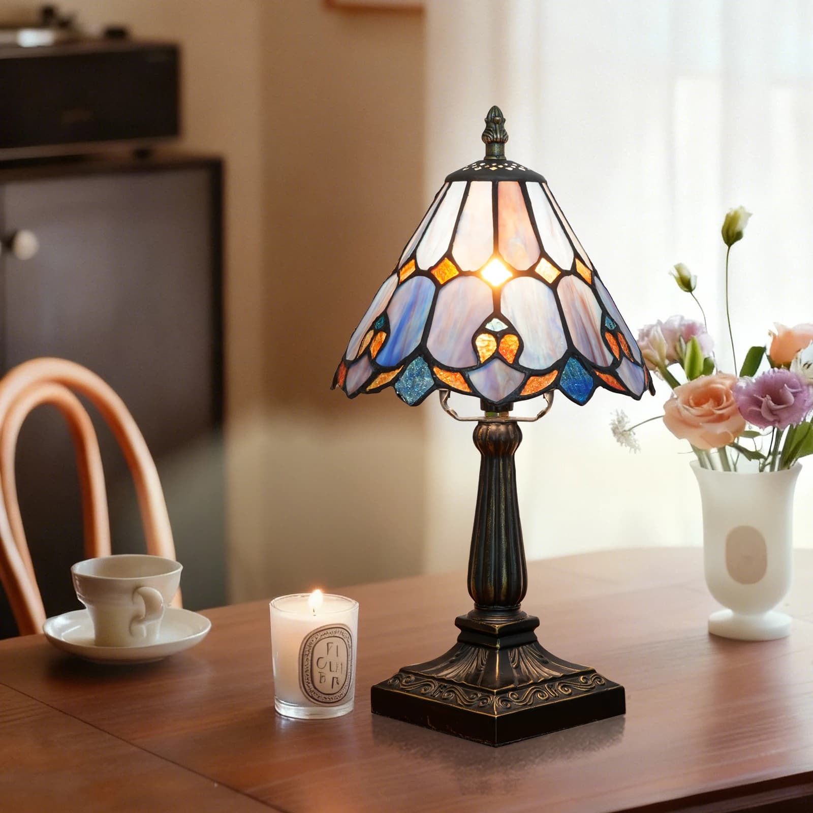 Tiffany Style Stained Glass Table Lamp Vintage Traditional Bedside Nightstand Accent Light, Brown Metal Resin Base table lamps