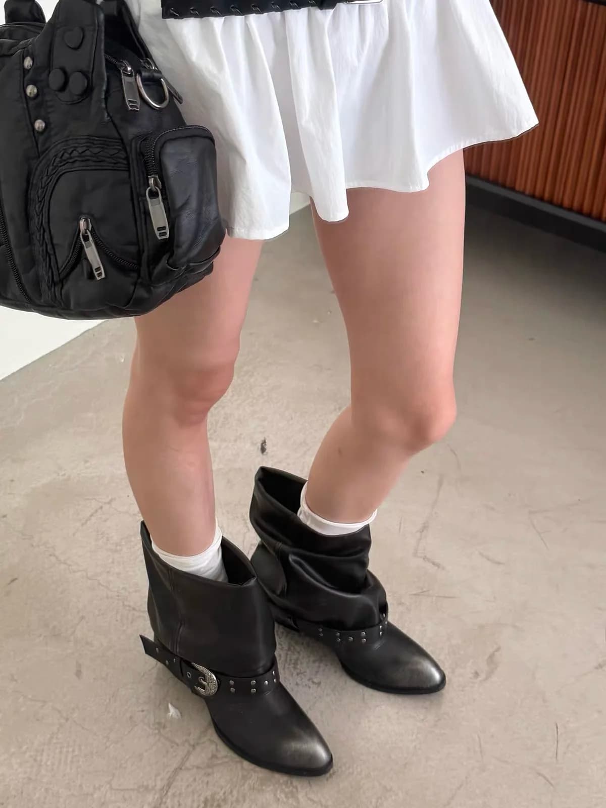 Retro Western Cowboy Booties Women's Design Thick Heel Pointed Toe Belt Buckle Mid-Calf Knight Boots Fashionable Short Tube