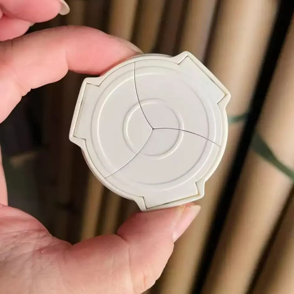 Copriobiettivo automatico per fotocamera Copertura protettiva con apertura automatica e chiusura Paraluce Protezione a tre pagine Bianco Nero per Samsung ex2f