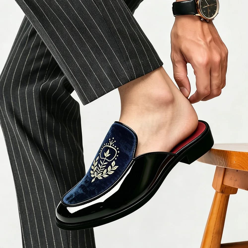 Men's Leather Slip-On Mules Closed Toe Embroidered Casual Loafers Comfortable Business Style Shoes Luxury Designer Shoes