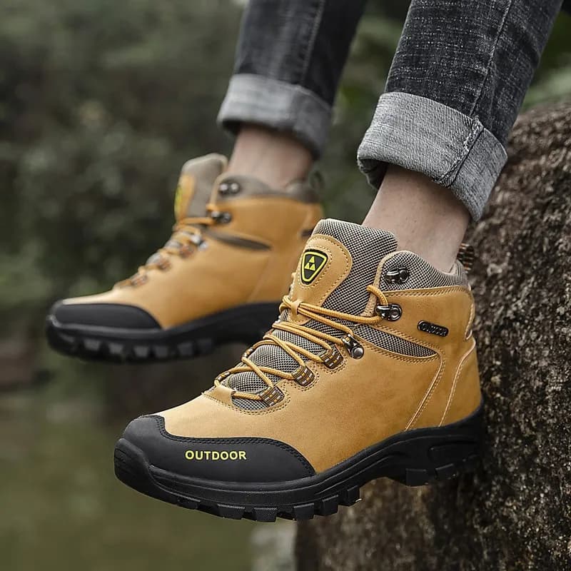 Stivali da neve invernali da uomo antiscivolo caldi morbidi peluche scarpe da trekking casual da uomo stivaletti alti da esterno traspiranti con suola spessa da uomo