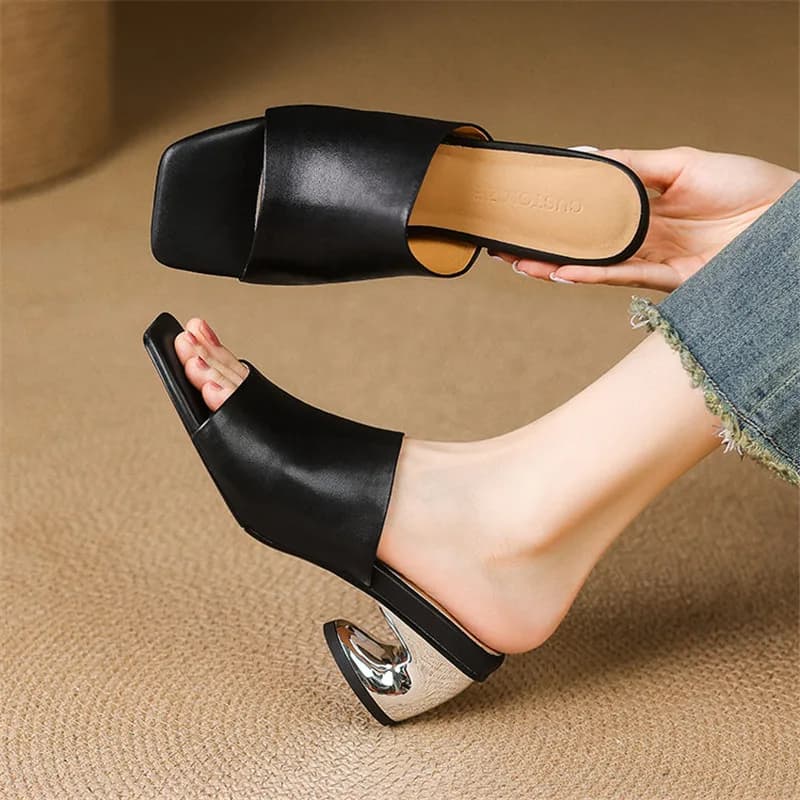 Nuove pantofole estive Pantofole in vera pelle da donna Scarpe da donna con punta quadrata alla moda Sandali con tacco aperto
