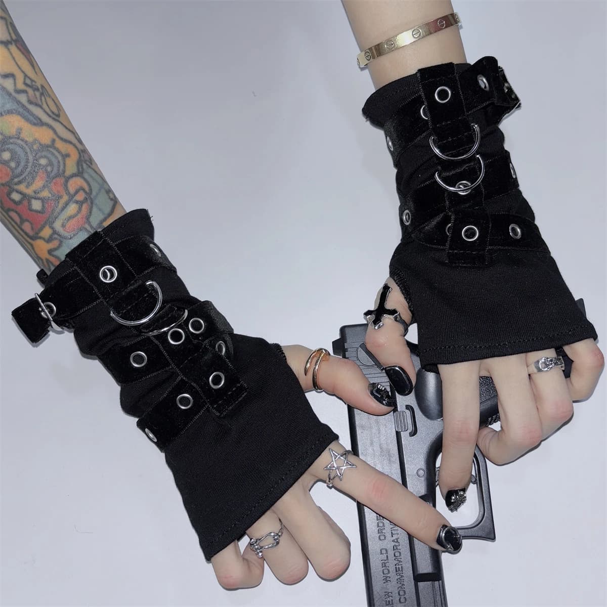 Guanti Harajuku Y2K con cinturino in metallo, stile punk goth europeo e americano, per ballerine, mezze dita
