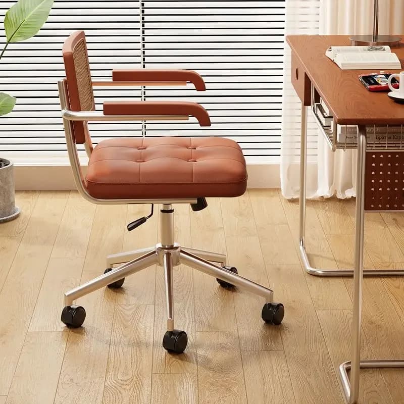 Sedia da ufficio antica media Sedia da scrivania con braccioli ergonomici Tessuto in rattan Sedile per computer per imparare Sedie direzionali con cuscino in pelle