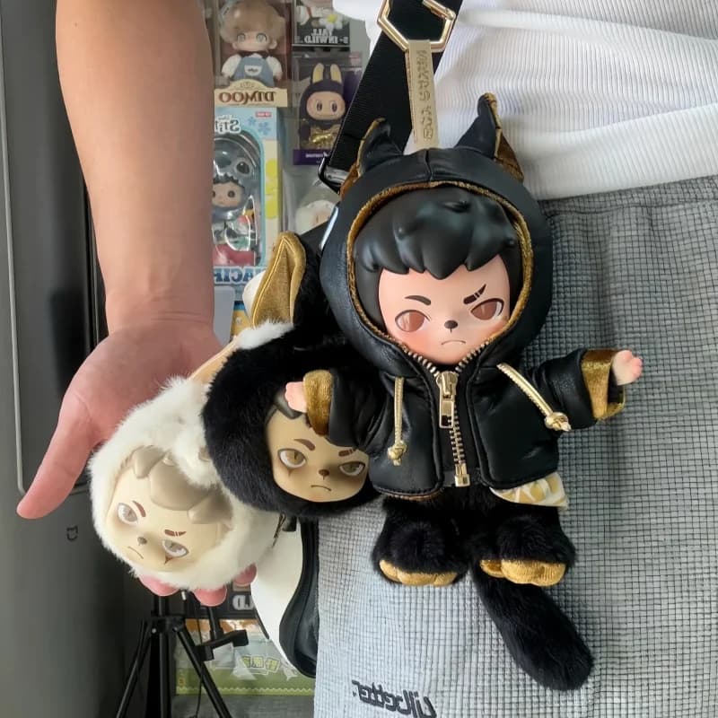 Statuetta da Collezione Rayan Stile Anubis, Personaggio Cartoon in Vinile con Supporto, Decorazione da Scrivania, Regalo per Collezionisti di Anime