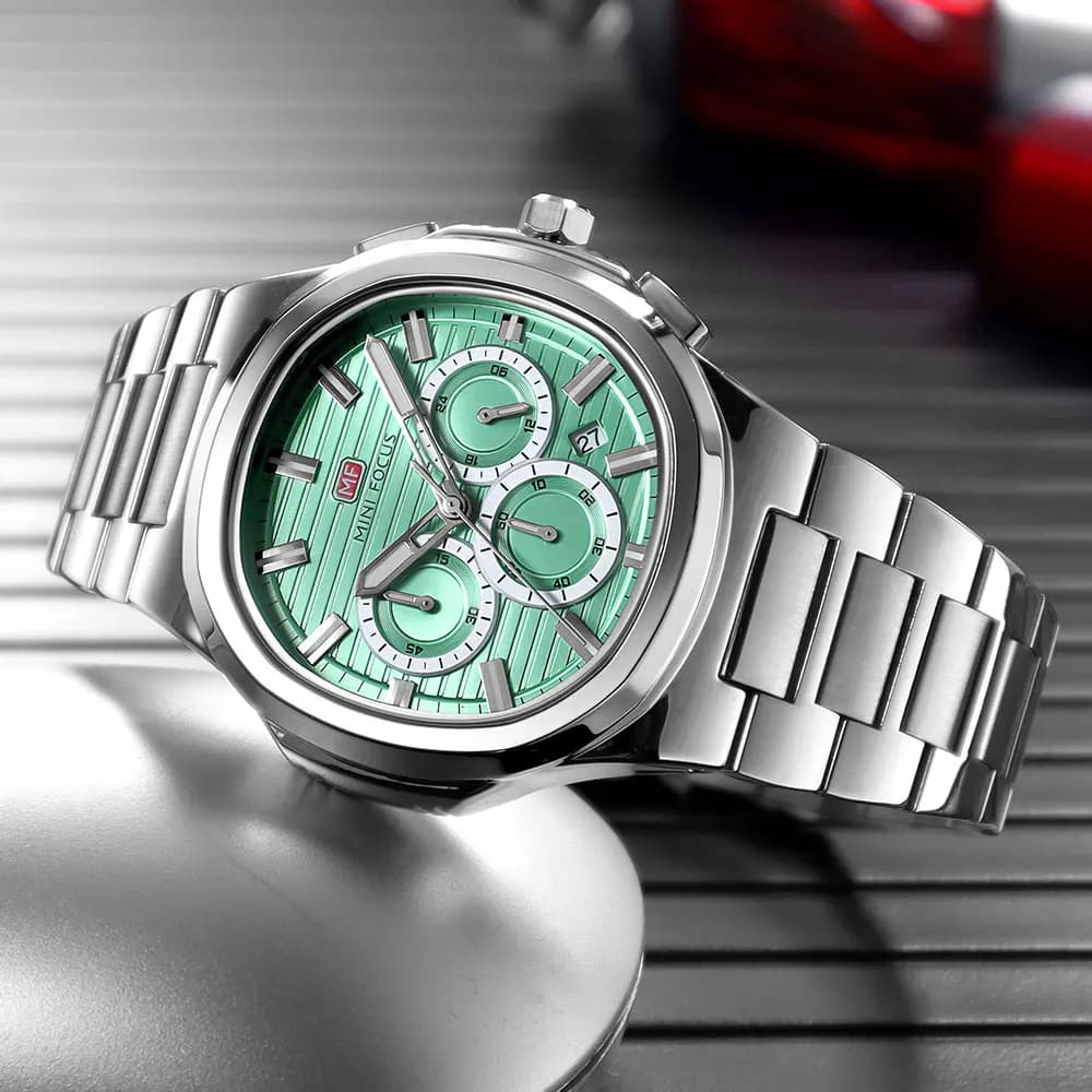MINI FOCUS Orologio al quarzo impermeabile da uomo Cinturino in acciaio luminoso Cronografo multifunzione Orologio da polso casual da lavoro con data 0610