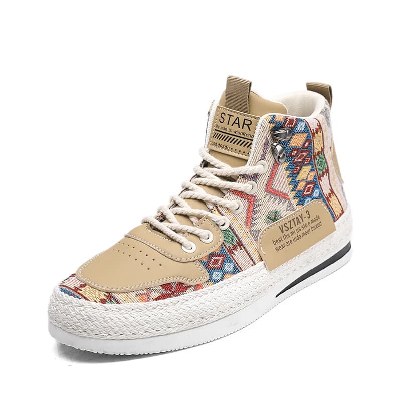 Scarpe da ginnastica casual da uomo nuove di design in tela comode scarpe alte da passeggio scarpe vulcanizzate Primavera e autunno nuove