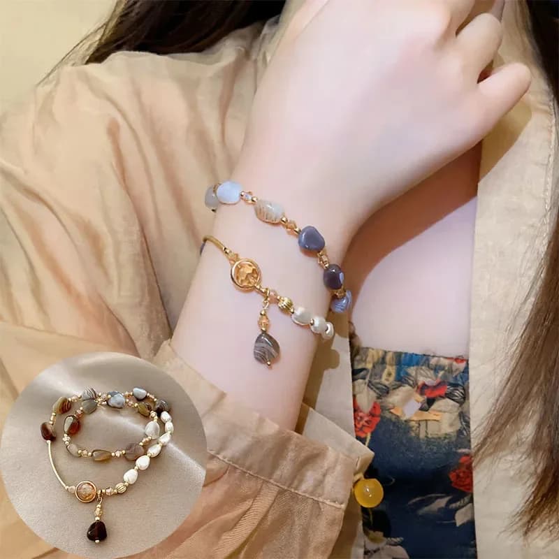 1 pz braccialetto di perle di pietra imitazione design di nicchia femminile stringa delicata retro luce gioielli a mano di lusso doppio strato regalo di usura