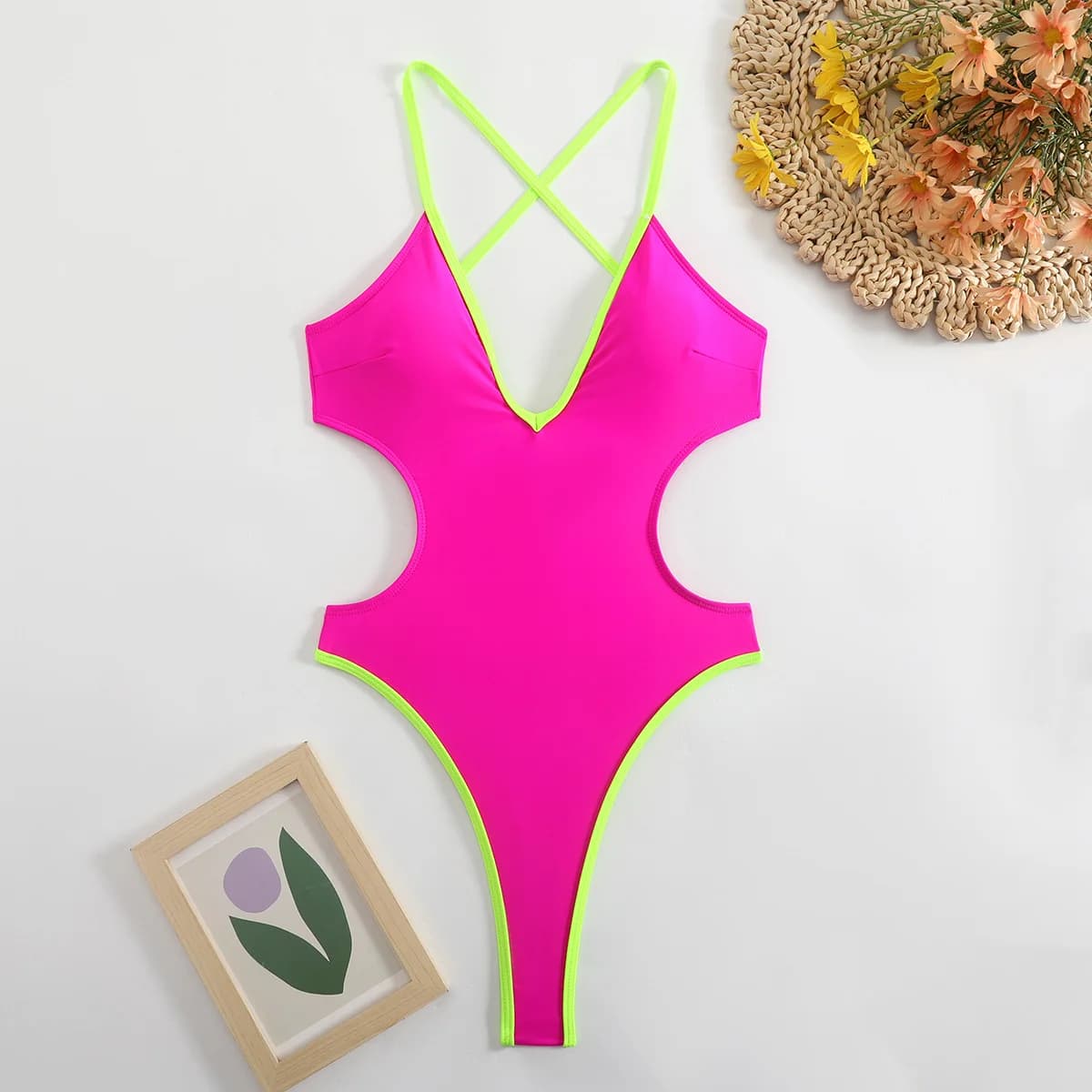 Costume da bagno intero sexy rosa neon a contrasto con perizoma, scollo a V, bendaggio e schiena scoperta, per donna, collezione 2026