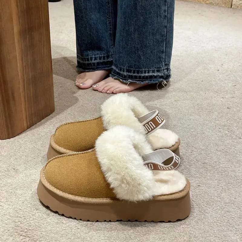 Winter Fashion 2023 New Slippers Thick Fur Platform Women's Comfortable Slip-On Indoor Outdoor Slippers Stylish Trendy Design