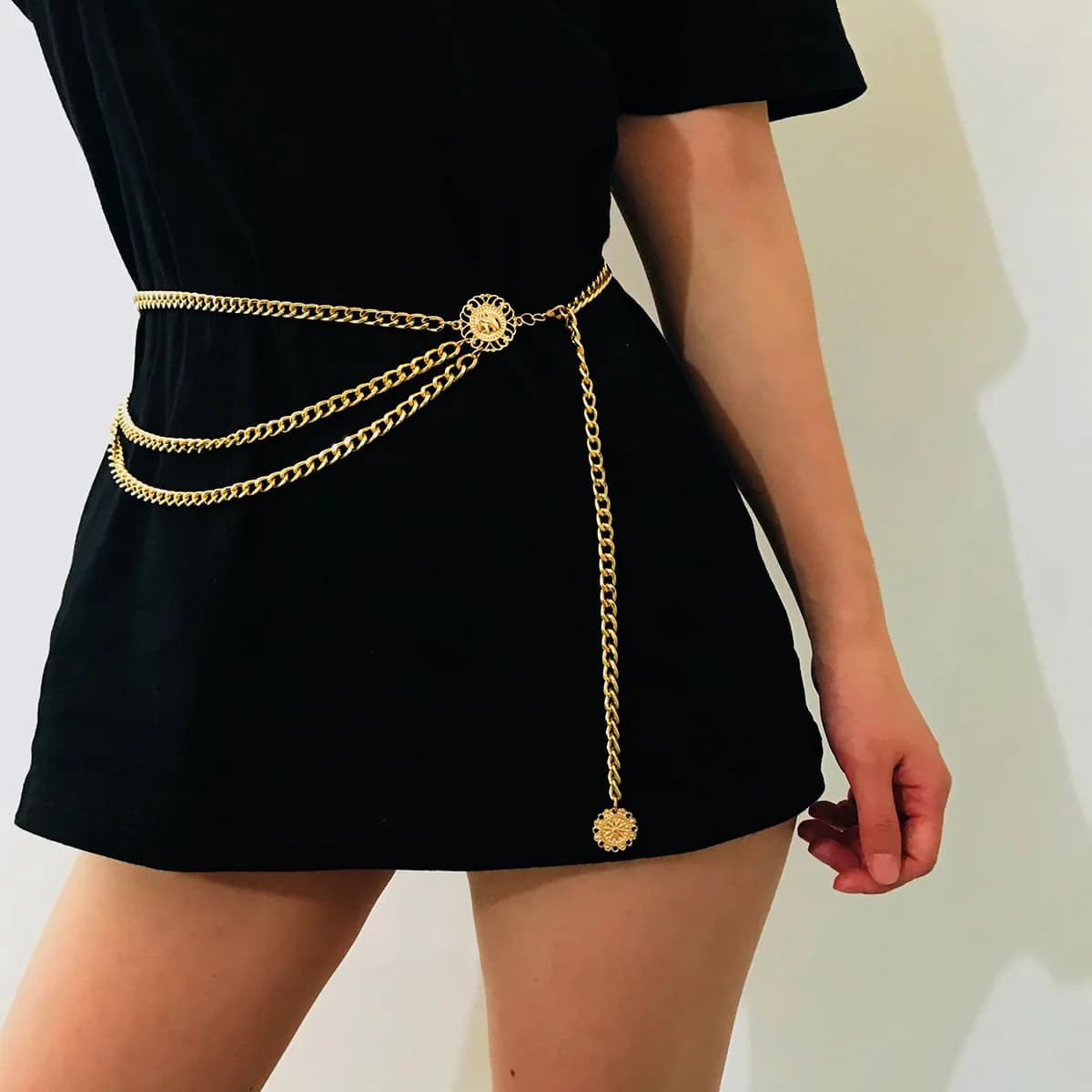 Cinture eleganti con catena in vita in metallo di marca di design di lusso di nuova moda Cintura in metallo per donna
