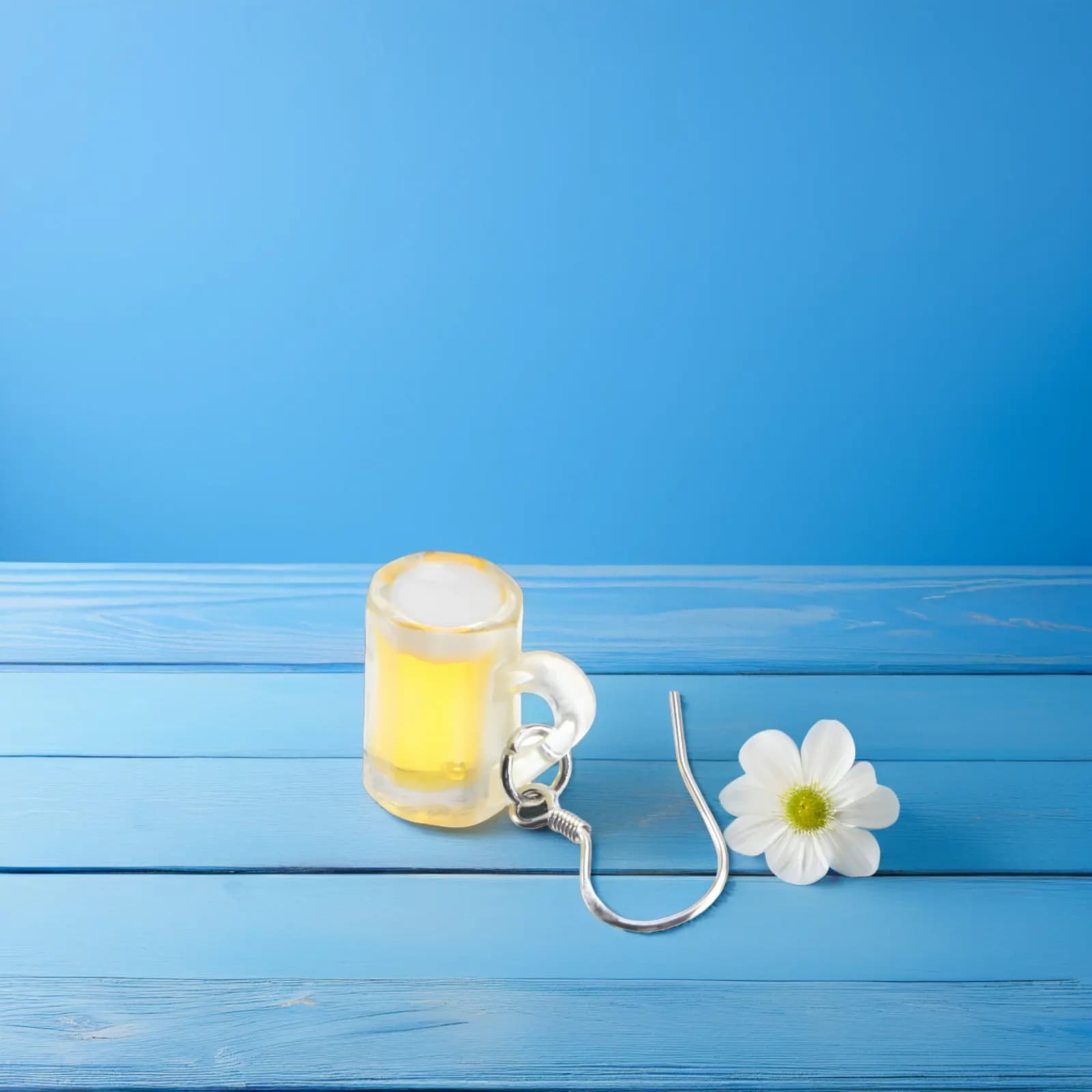 1 Paio di Orecchini Pendenti a Forma di Boccale di Birra in Resina, Senza Foro, Eleganti e Delicati Accessori per Orecchie