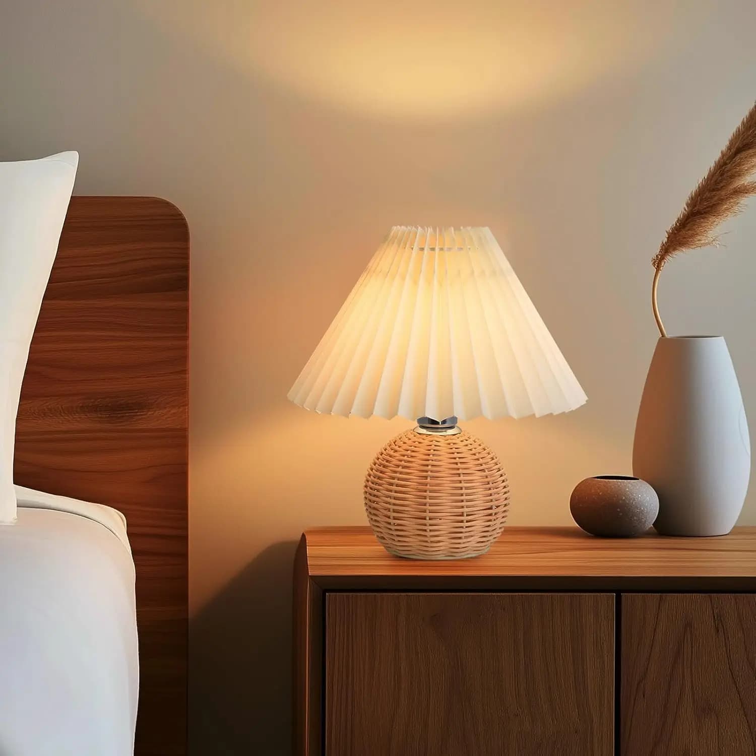 Table lamp in rattan with USB socket Table lamp for bedroom Mini table lamp Comodin desk lamp for house Foyer Scaffale Studio Office