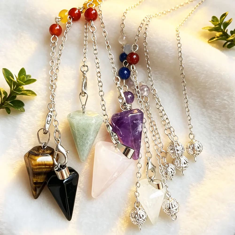 Mini Natual Stone Crystal Pendulum for Divination Dowsing 7 Chakra Chain Real Rock Crystal Amethysts Pink Quartz Pendulo X269