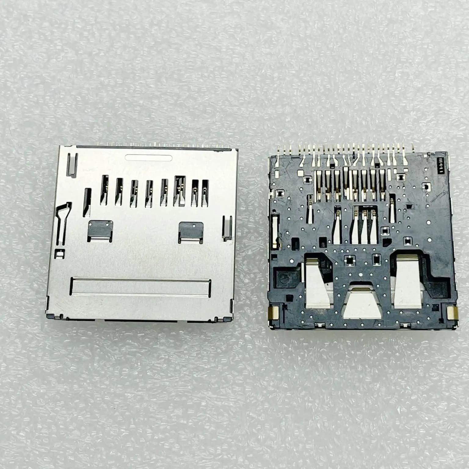 NUOVO Per Sony A7 A7R A7S A7K ILCE-7 ILCE-7R ILCE-7S ILCE-7K Lettore di Schede di Memoria SD Connettore Slot Holder ILCE Alpha 7 7R 7S 7K