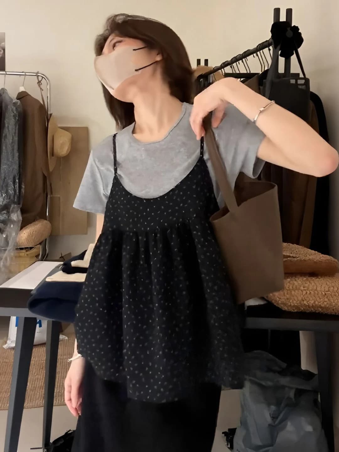 Korean Style Floral Print Halter Neck Short Sleeve Women's Summer Outfit Two Piece Set Grey T-Shirt And Matching Bottoms