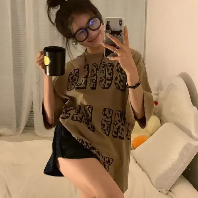Khaki T-shirts Women Loose Personality Streetwear Unisex Summer Cozy Letter Design All-match Popular Harajuku Colleges Casual