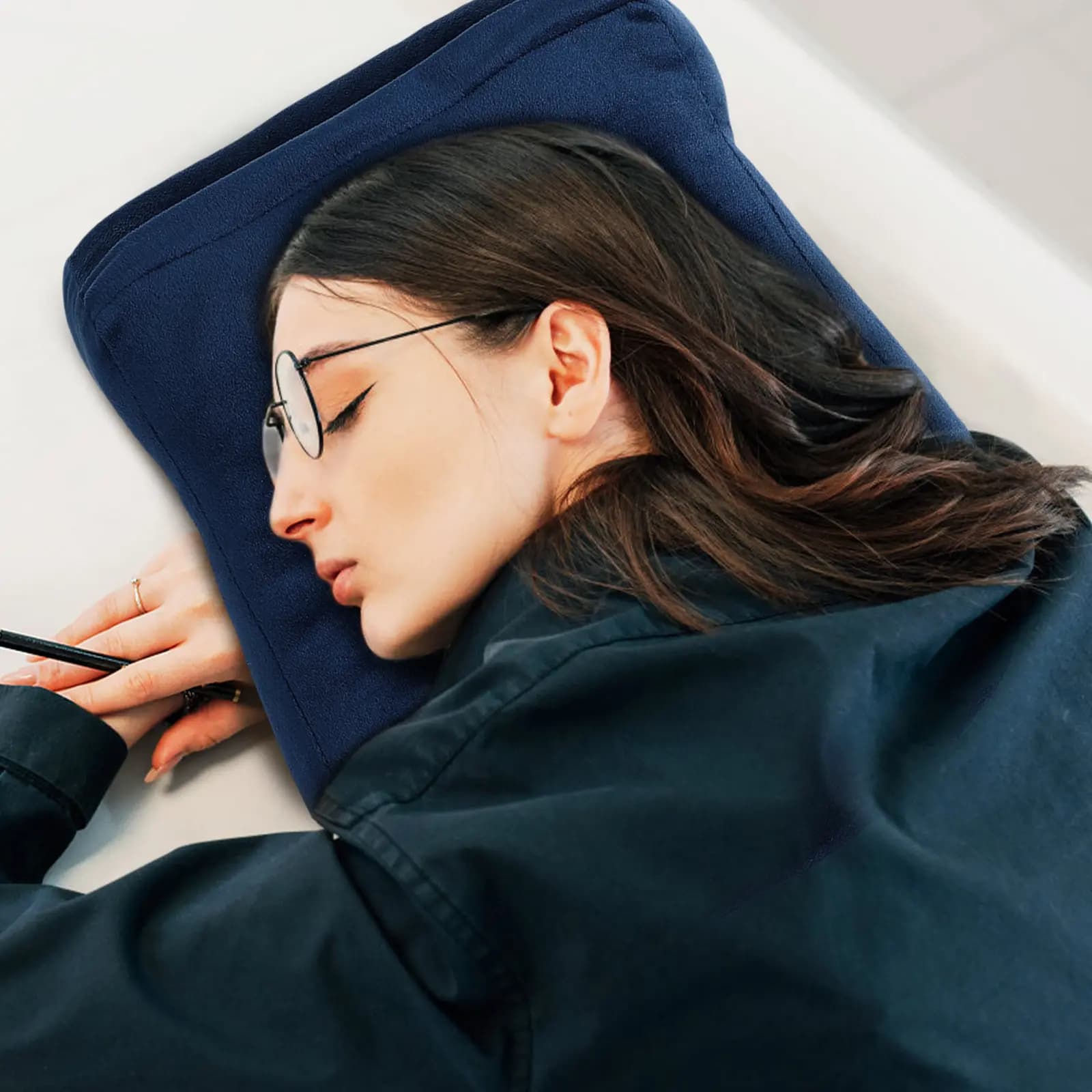 Cuscino da pisolino per scrivania, cuscino da ufficio per il viso verso il basso, comodo supporto per il braccio, traspirante ed elegante per i viaggi